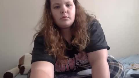 Snapshot of makemesquirt06 chatting on October 24, 6:15 pm makemesquirt06 online show from October 24, 6:15 pm
