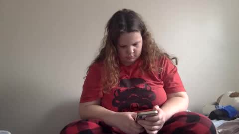 Snapshot of makemesquirt06 chatting on October 26, 8:15 pm makemesquirt06 online show from October 26, 8:15 pm