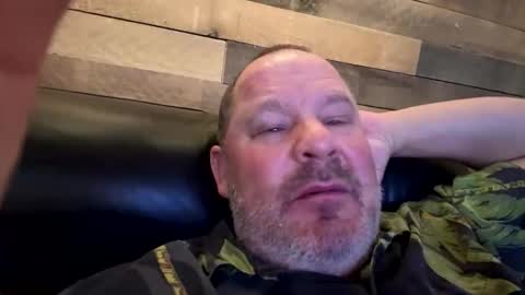 makeyousquirt1969 online show from February 16, 6:09 am