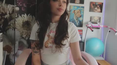 Snapshot of makiyahbelle2 chatting on March 11, 6:08 am MakiyahBelle online show from March 11, 6:08 am