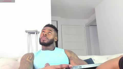 Snapshot of makonneen chatting on May 29, 11:19 am Makonnen online show from May 29, 11:19 am