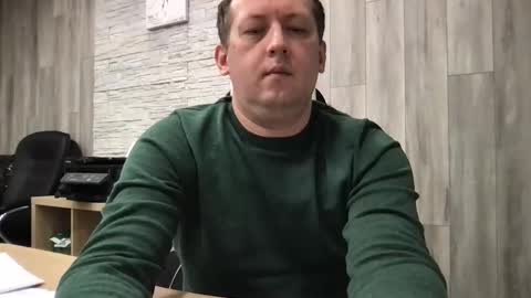 Snapshot of maks199402 chatting on January 6, 12:31 pm maksoffice online show from January 6, 12:31 pm