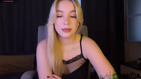 maksisisia online show from March 19, 2:21 pm