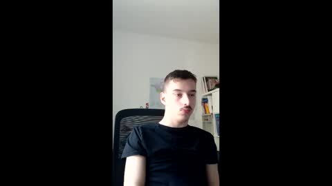 Snapshot of male20y chatting on April 3, 2:04 pm male20y online show from April 3, 2:04 pm