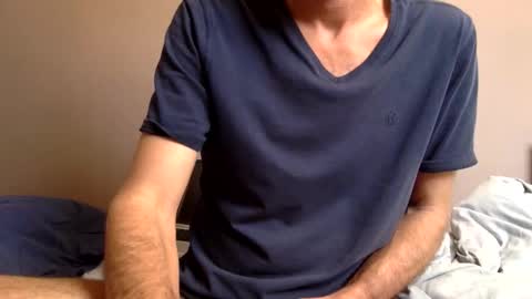 Snapshot of malefrench1 chatting on October 18, 12:06 pm malefrench1 online show from October 18, 12:06 pm