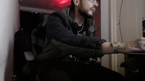 malek_xarx online show from July 7, 4:15 am