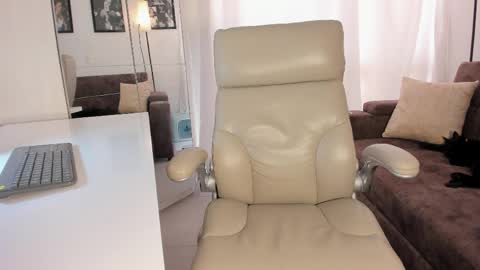Snapshot of malena99_ chatting on April 7, 6:30 pm malena99_ online show from April 7, 6:30 pm
