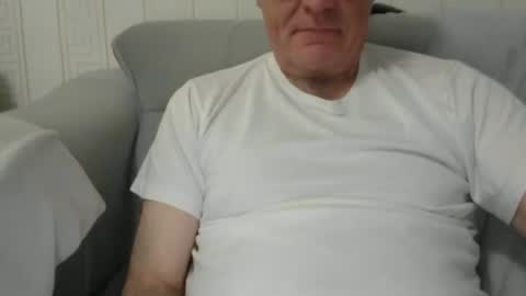 Snapshot of maletoytouse chatting on February 10, 7:29 pm maletoytouse online show from February 10, 7:29 pm