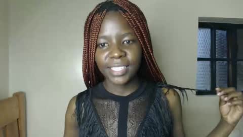 lati online show from February 2, 12:04 pm