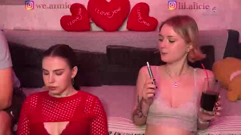 Snapshot of maliinka chatting on February 20, 8:09 pm Malinka online show from February 20, 8:09 pm