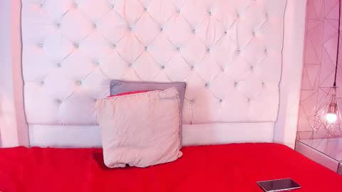 Malika soleil  online show from February 24, 5:49 am