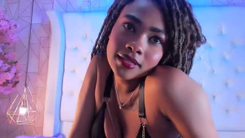 Malika soleil  online show from February 28, 4:13 am