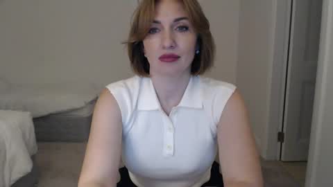 mallinia online show from March 10, 8:23 pm