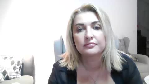 Snapshot of malorine chatting on November 16, 7:08 pm malorine online show from November 16, 7:08 pm