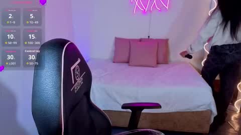 Malory  online show from October 17, 6:54 pm