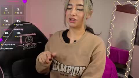 Malory  online show from November 7, 7:14 pm