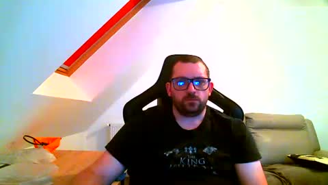 Snapshot of malou2927 chatting on December 8, 9:19 pm breton online show from December 8, 9:19 pm