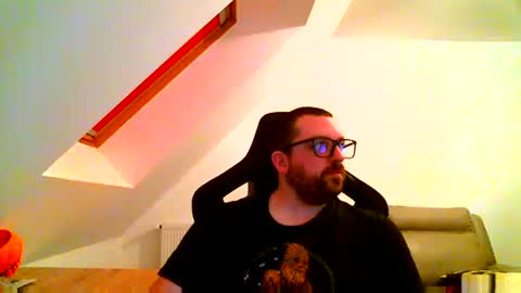 Snapshot of malou2927 chatting on December 21, 7:27 pm breton online show from December 21, 7:27 pm