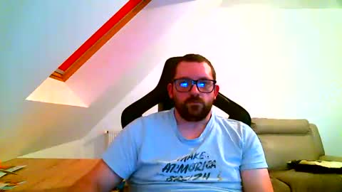 Snapshot of malou2927 chatting on December 27, 10:59 pm breton online show from December 27, 10:59 pm