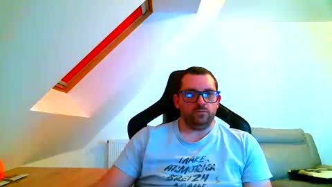 Snapshot of malou2927 chatting on January 2, 5:07 pm breton online show from January 2, 5:07 pm