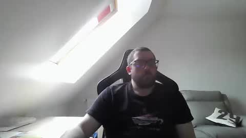 Snapshot of malou2927 chatting on February 23, 12:16 pm breton online show from February 23, 12:16 pm