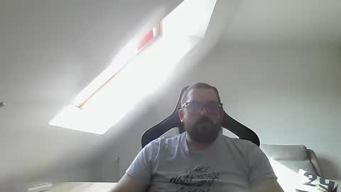 Snapshot of malou2927 chatting on February 24, 2:15 pm breton online show from February 24, 2:15 pm