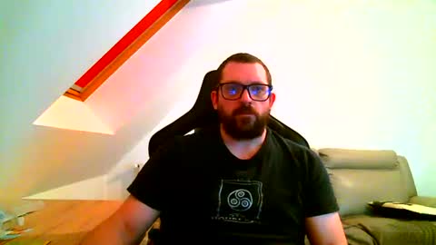 Snapshot of malou2927 chatting on February 25, 8:51 pm breton online show from February 25, 8:51 pm