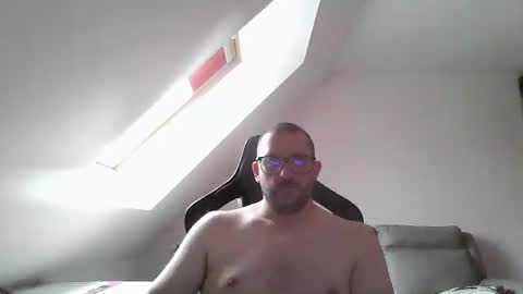 Snapshot of malou2927 chatting on September 14, 8:46 am breton online show from September 14, 8:46 am