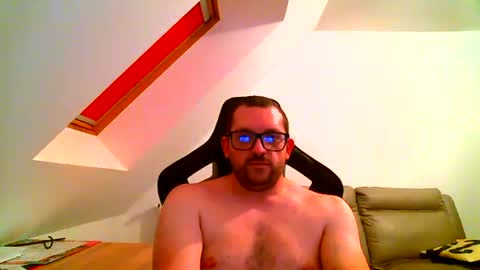 Snapshot of malou2927 chatting on October 12, 8:30 pm breton online show from October 12, 8:30 pm