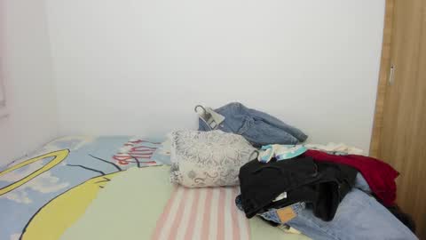 instagram  nueela   online show from February 16, 11:12 pm