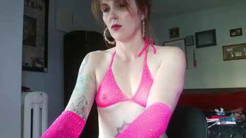 Snapshot of mamafoxxx911 chatting on October 3, 9:45 pm mamafoxxx911 online show from October 3, 9:45 pm