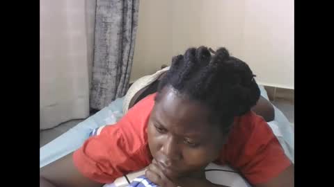 Snapshot of mamasita2023 chatting on January 22, 7:46 am mamasita2023 online show from January 22, 7:46 am