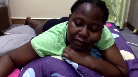 Snapshot of mamasita2023 chatting on October 23, 7:34 pm mamasita2023 online show from October 23, 7:34 pm