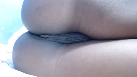 Snapshot of mamy02 chatting on March 12, 9:02 am cristal online show from March 12, 9:02 am