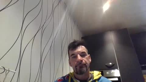 Snapshot of man_from_geaven chatting on February 25, 11:41 am man_from_geaven online show from February 25, 11:41 am