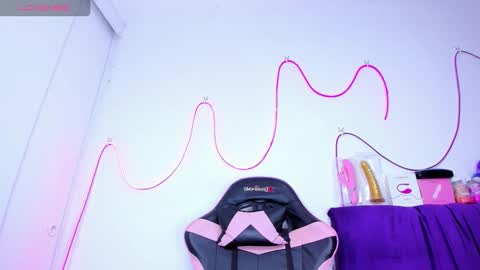 Snapshot of mandy_sugarass chatting on February 19, 10:06 pm Mandy Mosquera online show from February 19, 10:06 pm