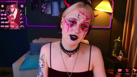 Snapshot of mandy_torres chatting on December 22, 9:56 pm Luna online show from December 22, 9:56 pm