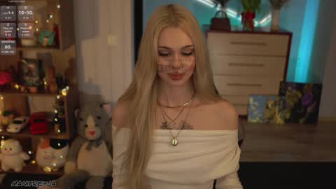 Snapshot of manifreyja chatting on March 12, 11:11 pm Amelie online show from March 12, 11:11 pm