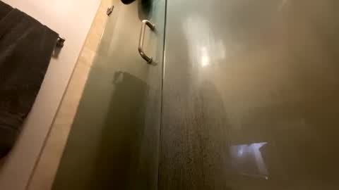 Snapshot of manny764065 chatting on September 17, 12:56 am manny764065 online show from September 17, 12:56 am