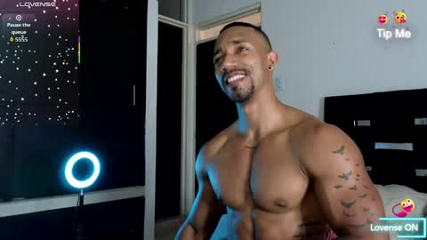 Snapshot of manolo_hot1 chatting on May 12, 7:55 pm Manolo Hot 1 online show from May 12, 7:55 pm