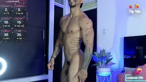 Snapshot of manolo_hot1 chatting on June 26, 3:49 pm Manolo Hot 1 online show from June 26, 3:49 pm