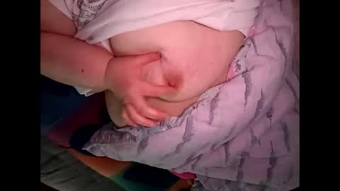 Snapshot of mantagirl chatting on November 14, 11:13 pm mantagirl online show from November 14, 11:13 pm