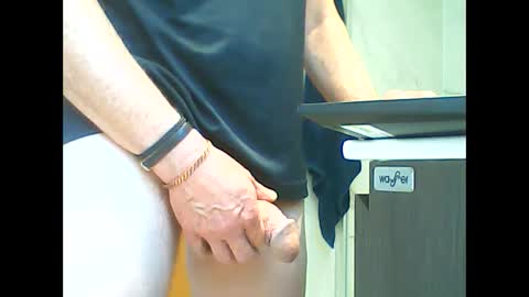 Snapshot of manu_481 chatting on September 25, 3:27 pm manu_481 online show from September 25, 3:27 pm