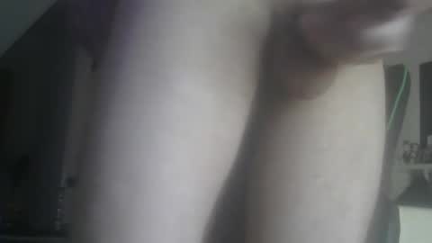 manu_cum online show from April 22, 7:55 am
