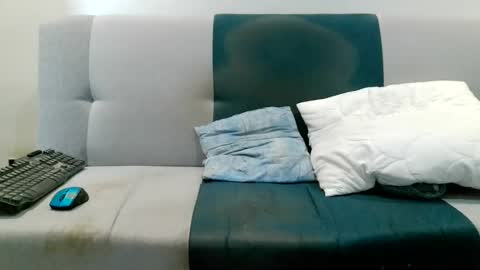 Snapshot of manuel0909090 chatting on July 27, 8:32 am manuel0909090 online show from July 27, 8:32 am
