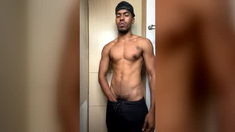 Snapshot of manuel__brown chatting on June 16, 1:03 pm Manuel online show from June 16, 1:03 pm