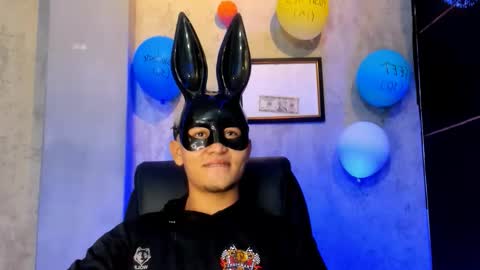 Manuel online show from November 24, 2:00 am