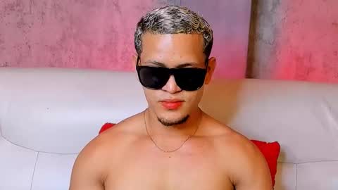 Manuel online show from December 22, 2:30 am