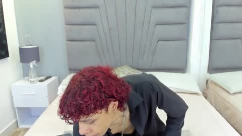 Manuel Rivero online show from February 22, 3:18 am