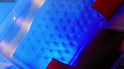 Manuela Kingsley online show from January 13, 11:59 am